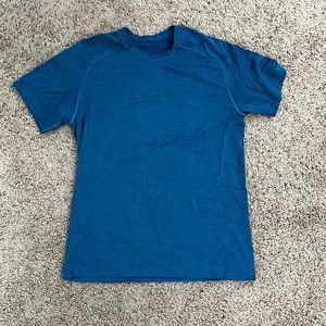 Men’s Lululemon Metal Vent, short sleeve. Size medium.